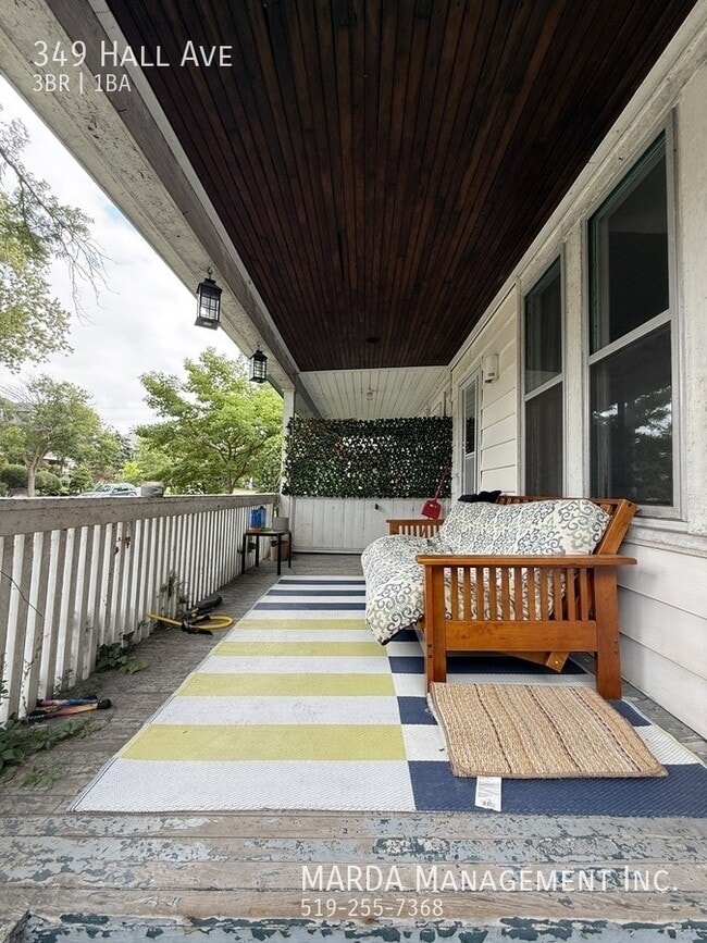 Building Photo - CHARMING 3 BED/1 BATH TOWNHOUSE - WALKERVILLE + YDRO, WATER & GAS!