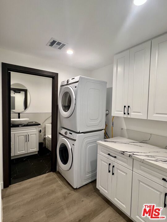 Foto del edificio - 8854 Cashio St