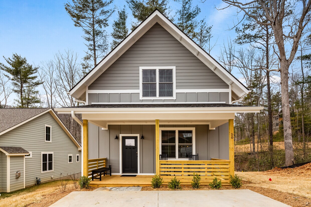 50 Westside Vlg Rd, Fairview, NC 28730 House for Rent in Fairview, NC