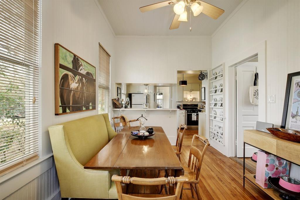 Foto del edificio - 221 N Johnson Ave