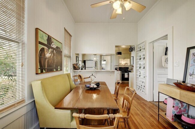 Foto del edificio - 221 N Johnson Ave