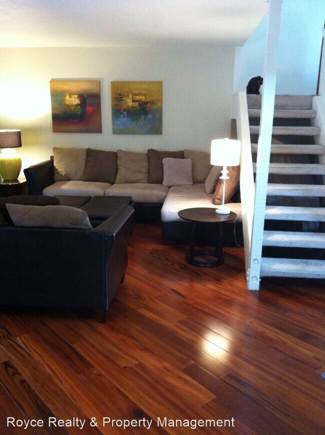 Foto del edificio - 3 br, 2.5 bath House - 8405 Summerdale Rd ...