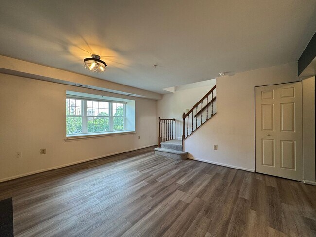 Foto del edificio - Bright and Cozy 1 Bed 1 Bath Condo In Beau...