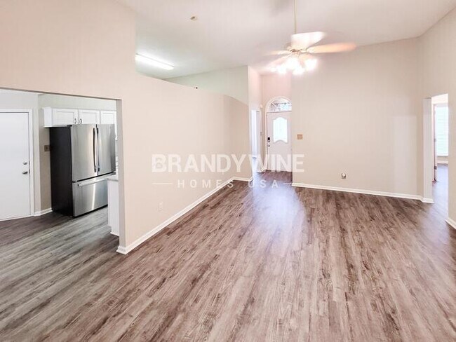 Foto del edificio - 5597 Blackburg Dr