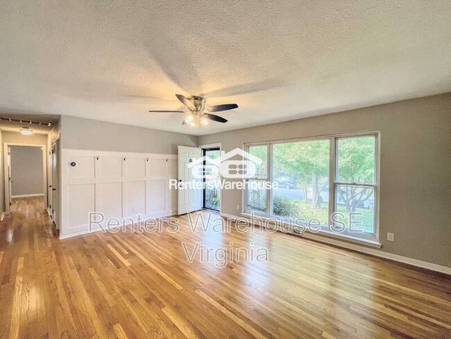Building Photo - 8020 Jerrylee Dr