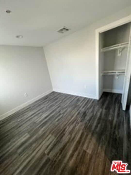 Building Photo - 1608 W 36th Pl