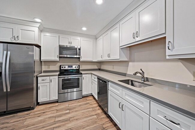Foto del edificio - 25 Lexington Ln W