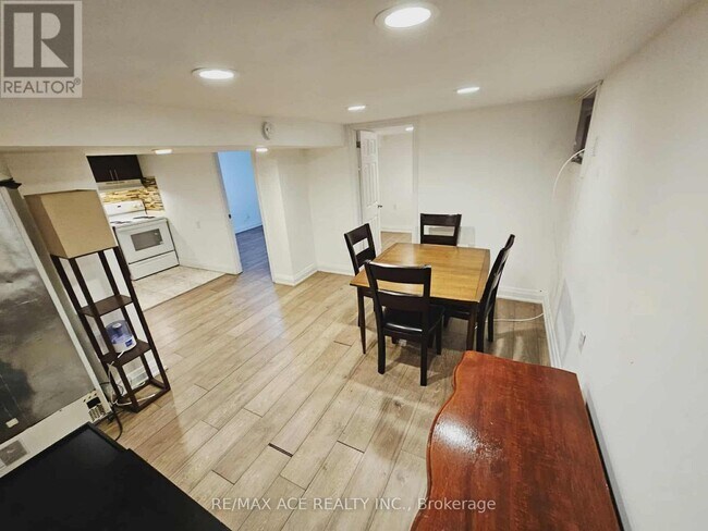 Building Photo - 50 Jeavons Ave