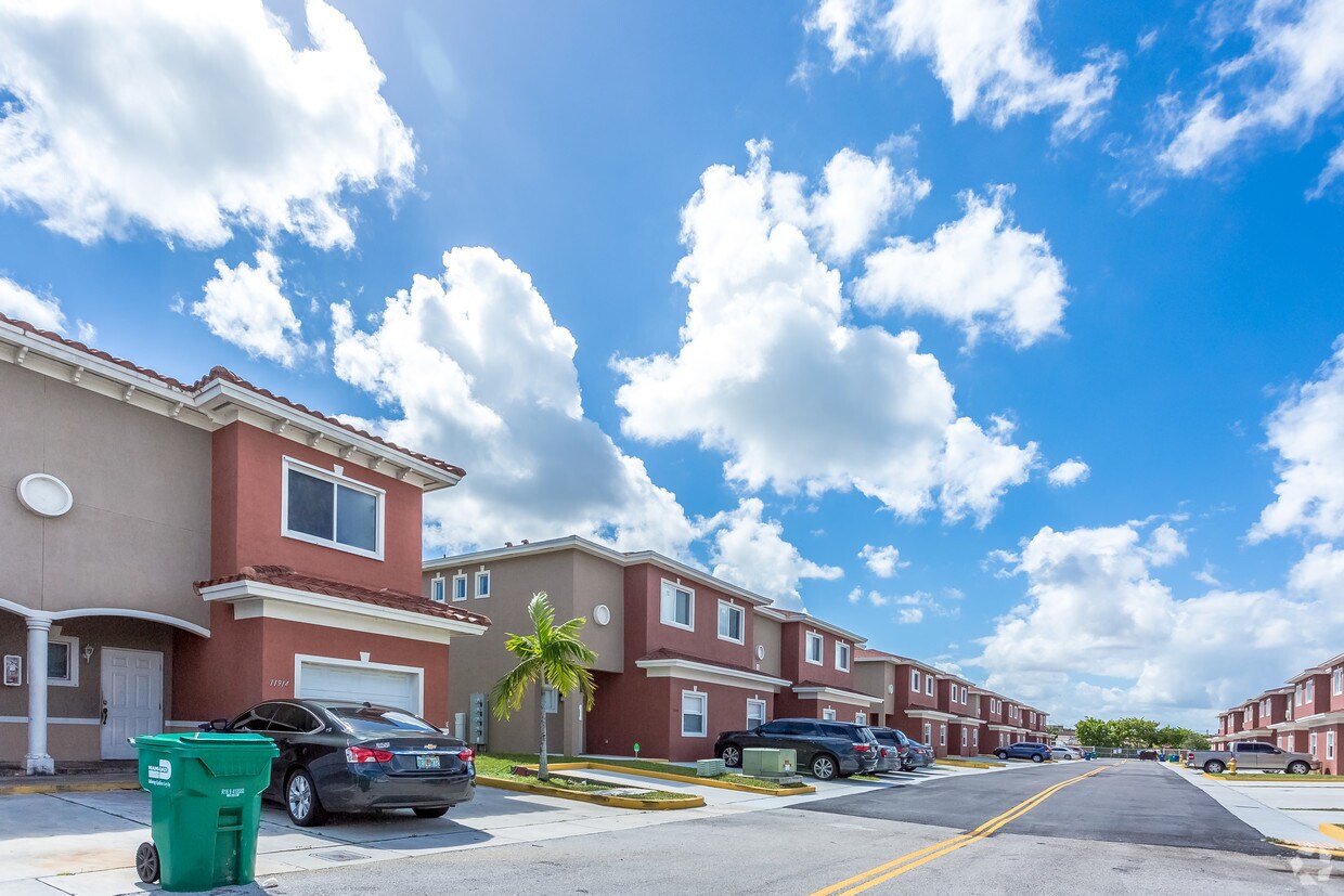 Foto del edificio - 11900 NW 19th Ave