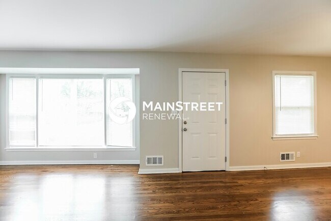 Foto del edificio - 3 Bedroom Pet-Friendly Home in KANSAS CITY...