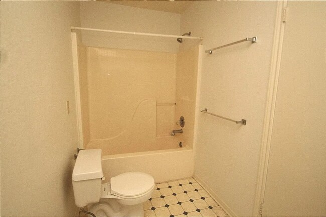 Foto del edificio - 3708 Hereford Ln