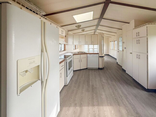 Foto del edificio - Cozy 2 Bed, 2 Bath Manufactured Home