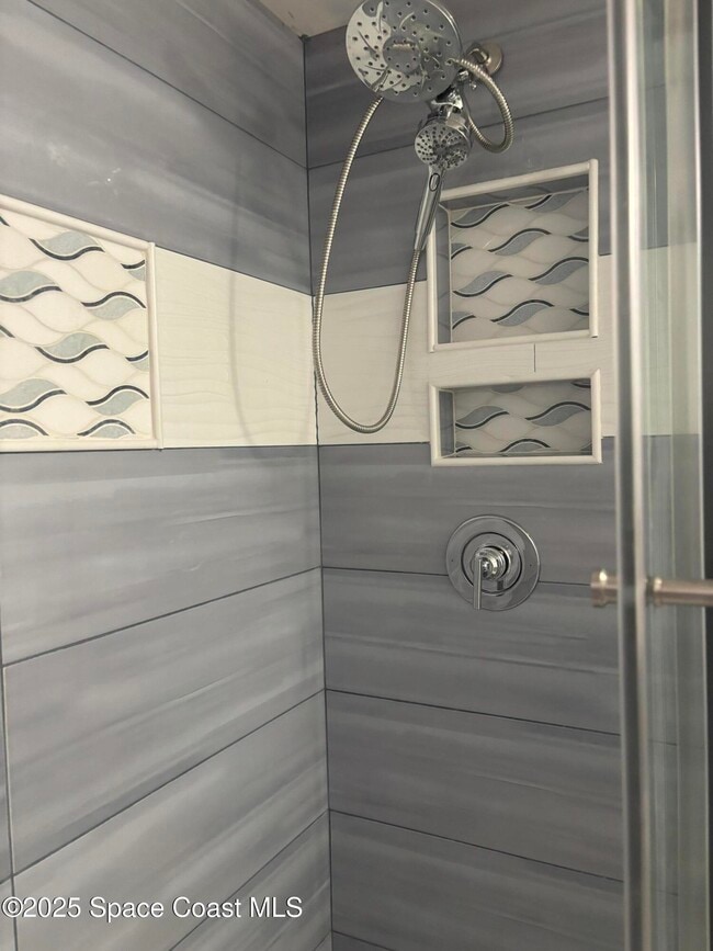 Building Photo - 4800 Ocean Beach Blvd