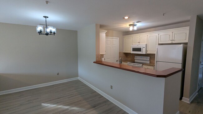 Foto del edificio - Three Bedroom Waterfront Condo Mooresville