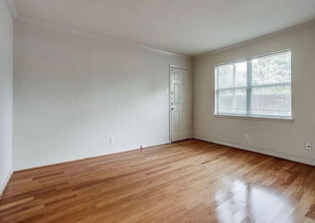 Interior Photo - 6315 Richmond