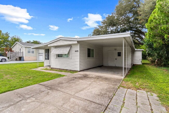 Building Photo - Affordable, Updated 2BR 1BA in The Villages!