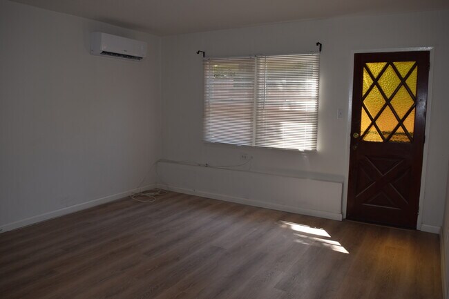 Living room - 1854 1/2 Silver Lake Blvd