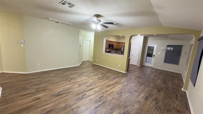 Building Photo - 700 Sweet Leaf Ln