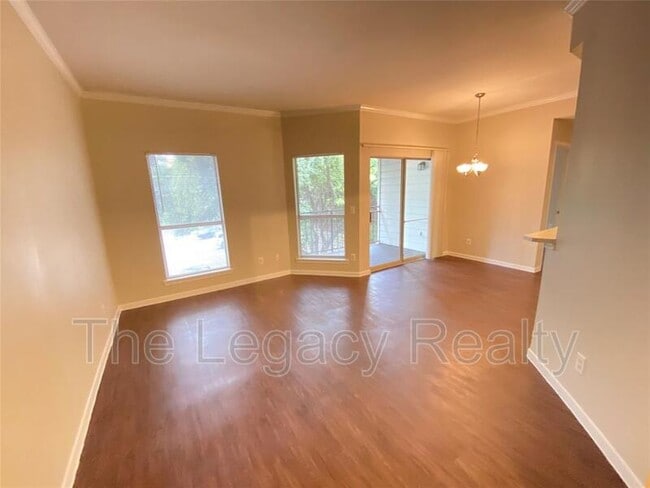 Building Photo - 6000 Shepherd Mountain Cove