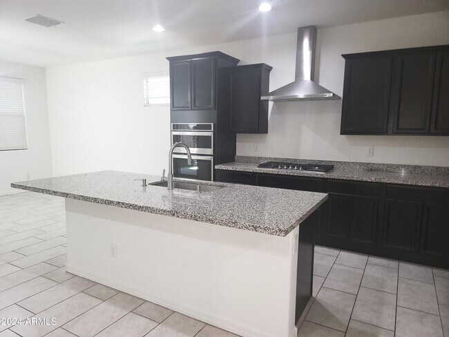 Foto del edificio - 643 W Derringer Way