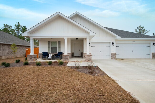 Building Photo - 8001 Silver Maple Dr