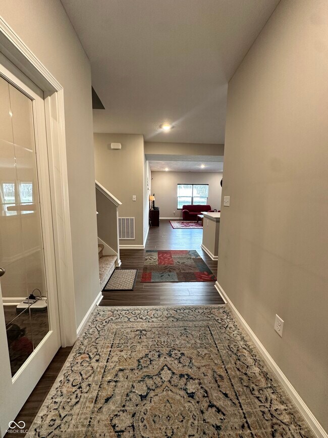 Foto del edificio - 1620 Creek Bed Ln