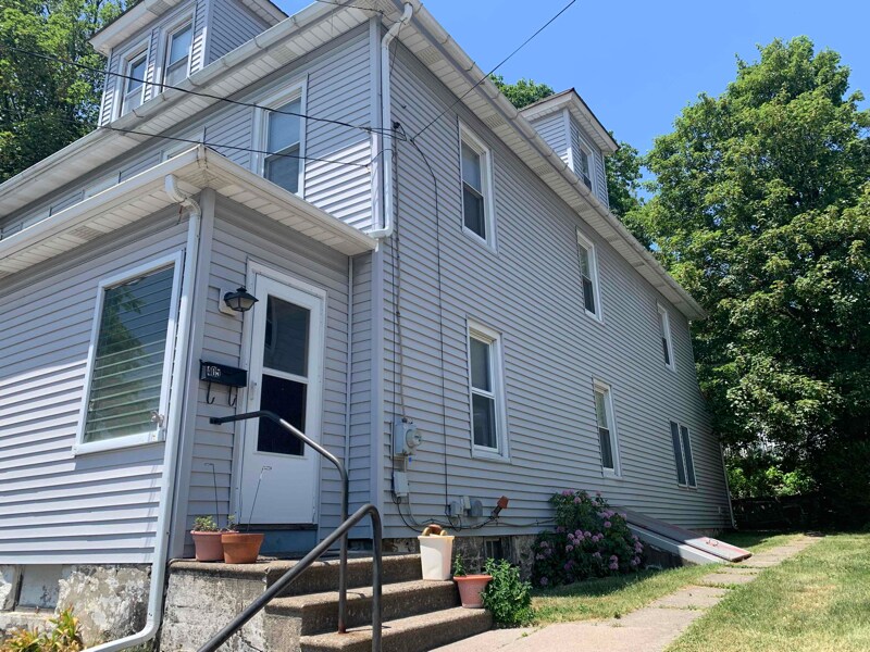 Primary Photo - 405 W Babbitt Ave