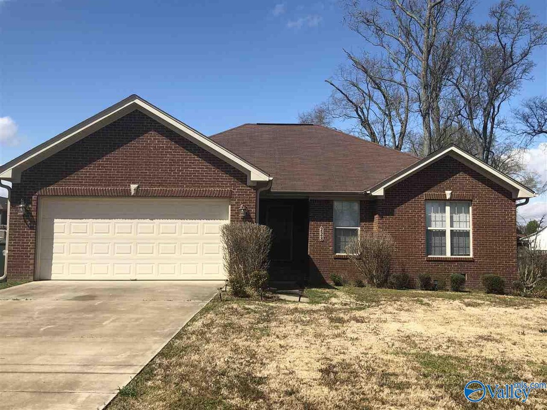 Primary Photo - 228 Tanner Point Dr