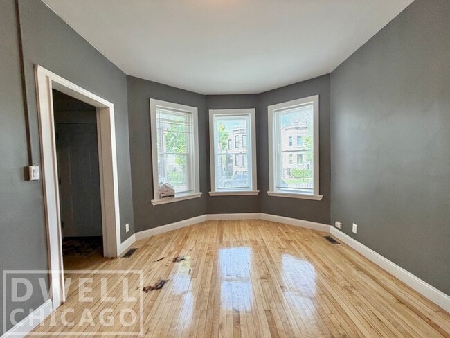 Building Photo - 731 N Christiana Ave