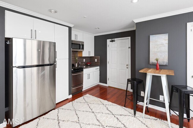 Foto del edificio - Studio, 1 bath House - 195 7th St. #301