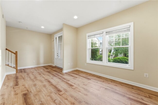 Photo - 335 Osona Ln Townhome