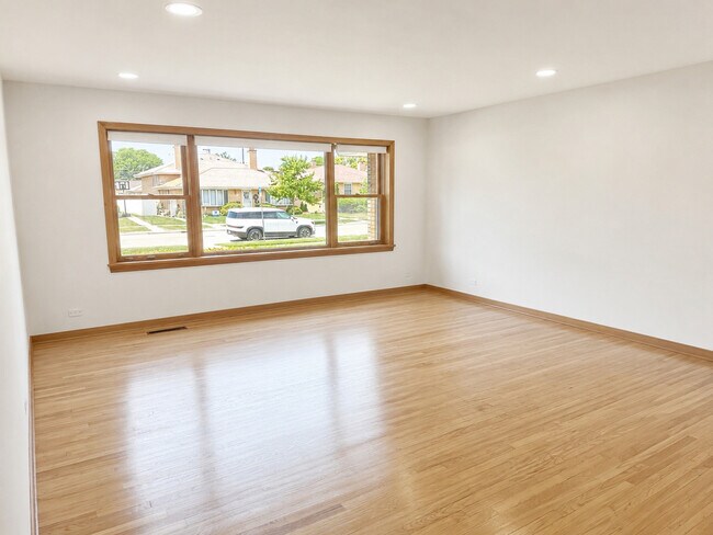 Foto del edificio - 1531 Balmoral Ave