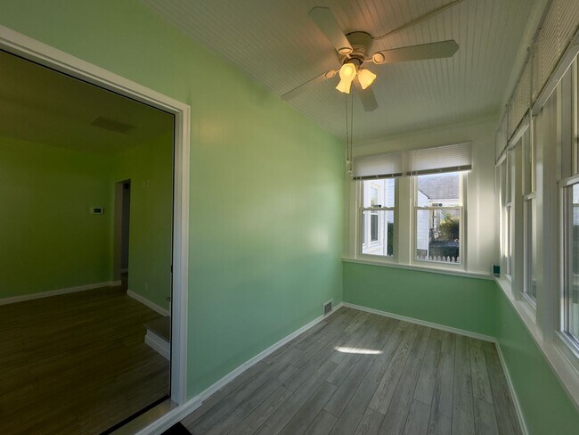 Building Photo - Charming 3Bed/1.5Bath in Overlea