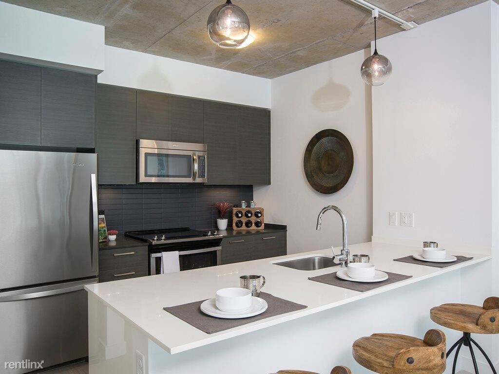 Studio, 1 bath - 115 NE 32nd St Apt 1005 - Studio, 1 bath  - 115 NE 32nd St Apt 1005