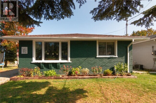 Photo du bâtiment - 190 Ridgemount Ave