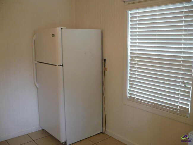 Foto del edificio - 1325 Laura Ave