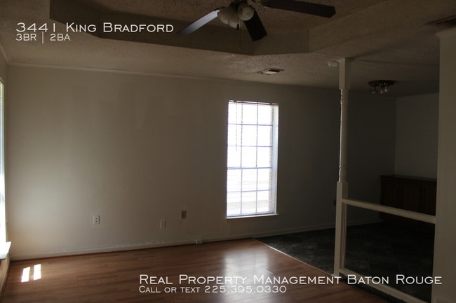 Building Photo - Duplex off of O'Neal
