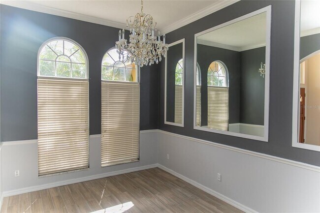 Building Photo - 664 Field Club Cir