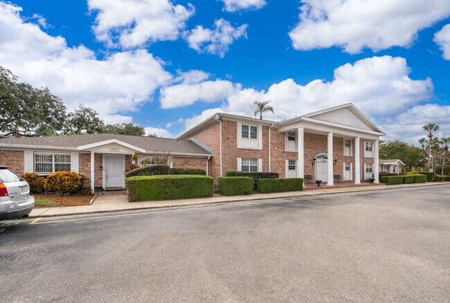 East Wing is the one-floor unit on left of 2-story building - 4270 Lake Underhill Rd