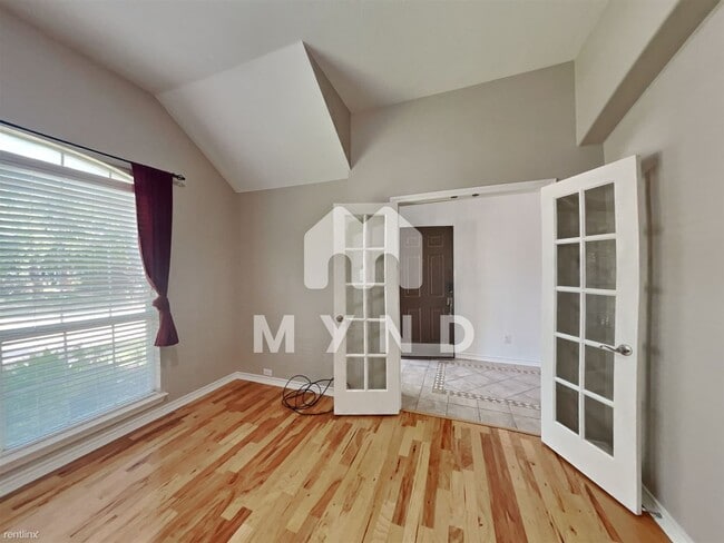 Building Photo - 4 br, 2 bath House - 11621 Crystal Falls Dr