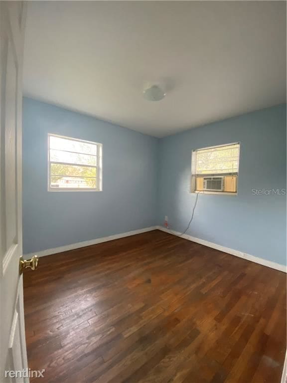 Building Photo - 2 br, 1 bath House - 2901 Primrose Ct