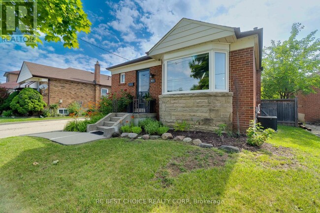 Building Photo - 45 Mayall Ave