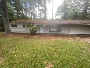 Building Photo - 2694 Woodside Dr