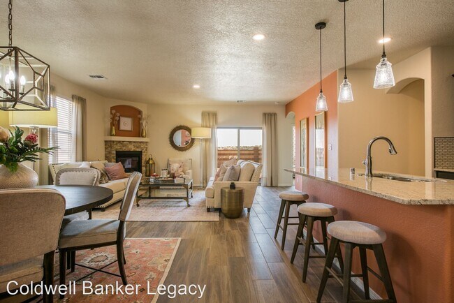 Foto del edificio - 4 br, 2.5 bath House - 4461 Golden Eagle L...