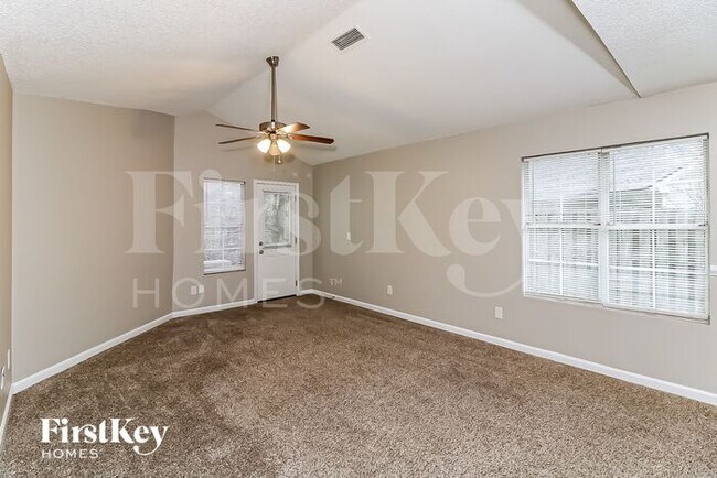 Building Photo - 2165 Cottage Ct