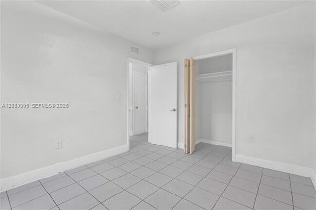 Building Photo - 9441 SW 27th Dr