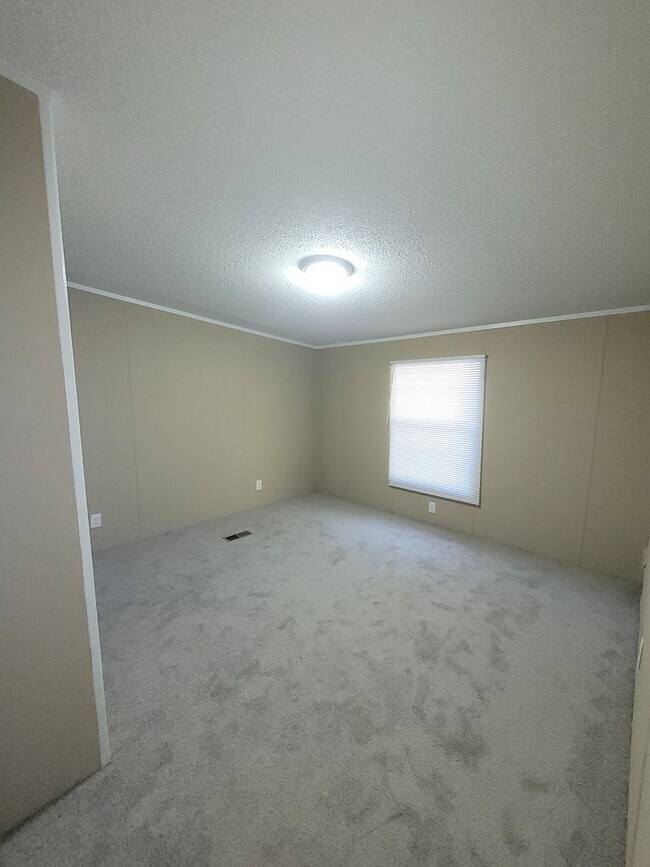 Foto del edificio - For Rent - Double Branch Road in Danielsvi...