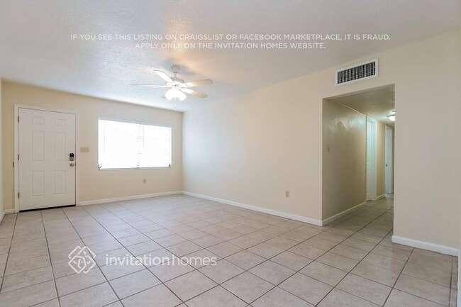 Building Photo - 1732 Rhoades Terrace