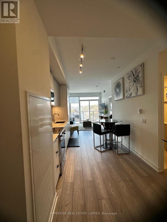 Photo du bâtiment - 285 Dufferin St