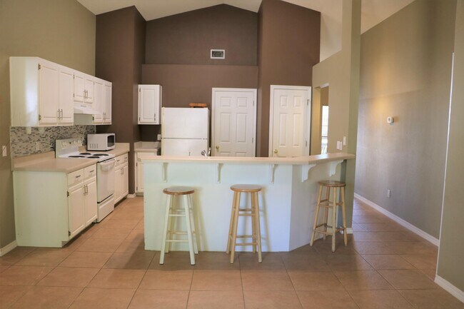 Building Photo - 1784 Ivalea Cir